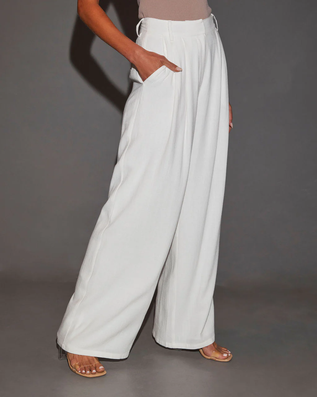 Mallorie Linen Blend Wide Leg Pleated Trouser