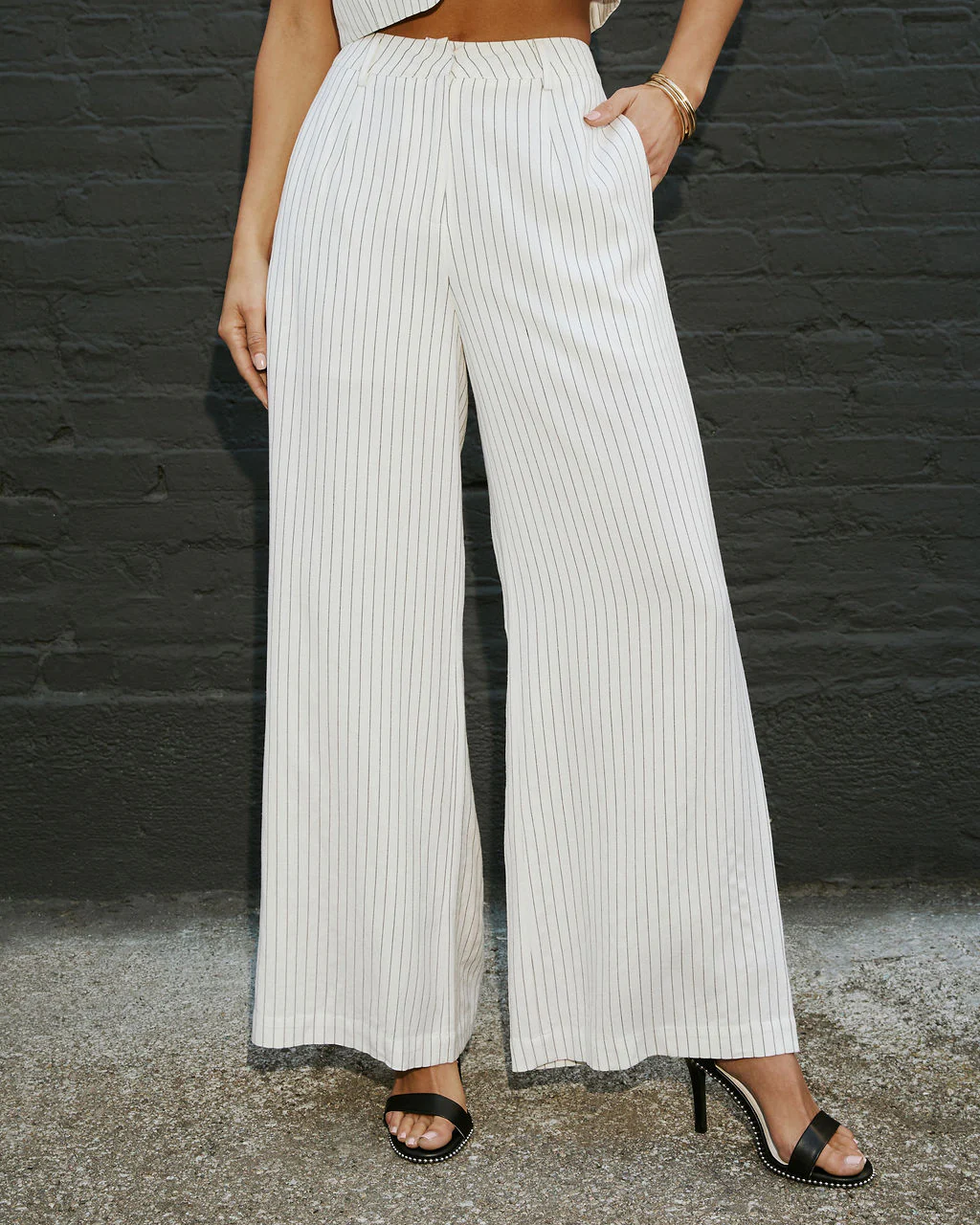 Minimal Must Wide Leg Pants