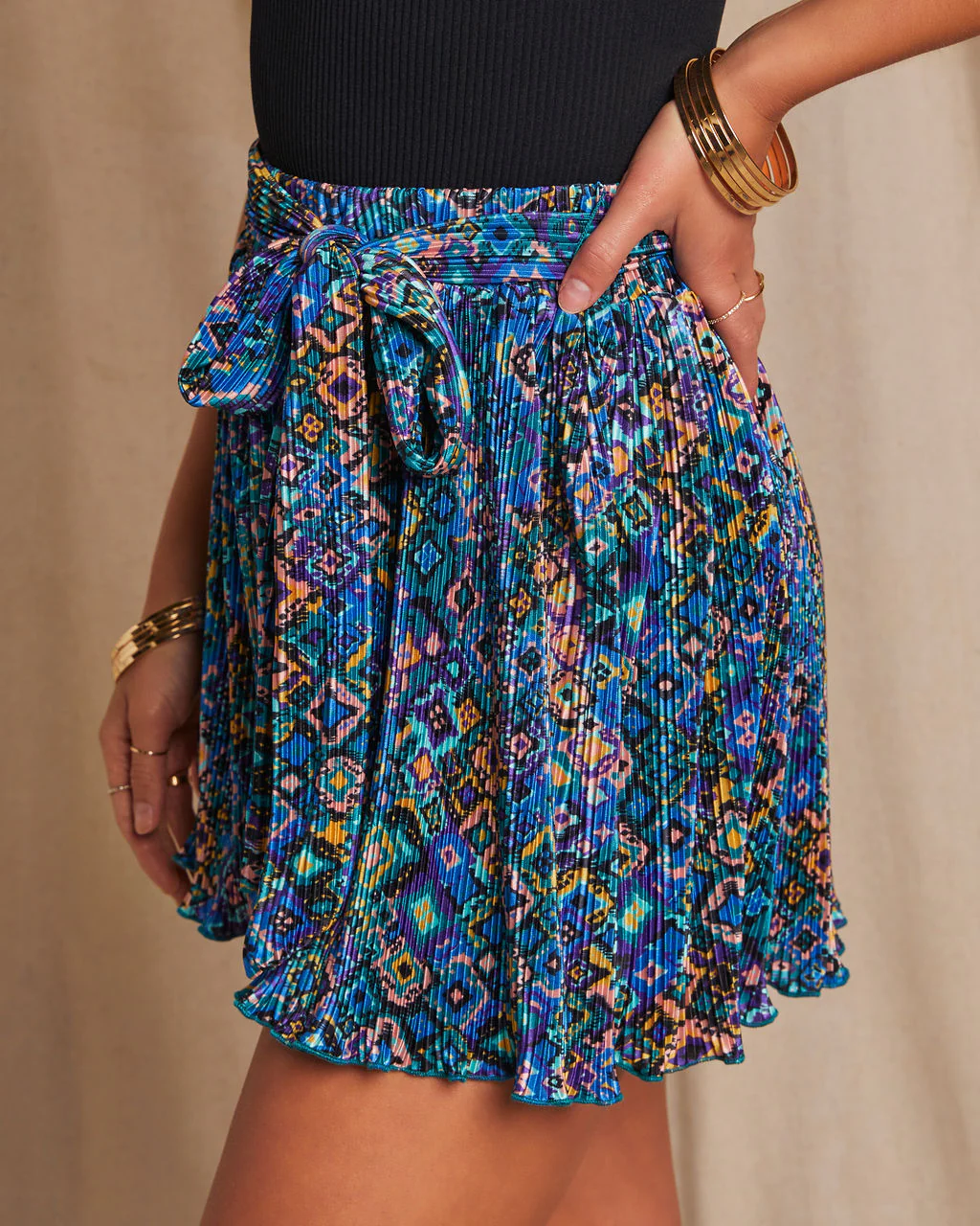 Kihei Geo Print Pleated Tie Waist Shorts