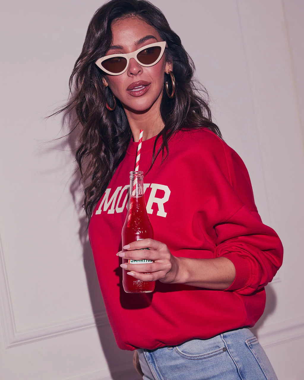 Sweet Amour Graphic Sweatshirt