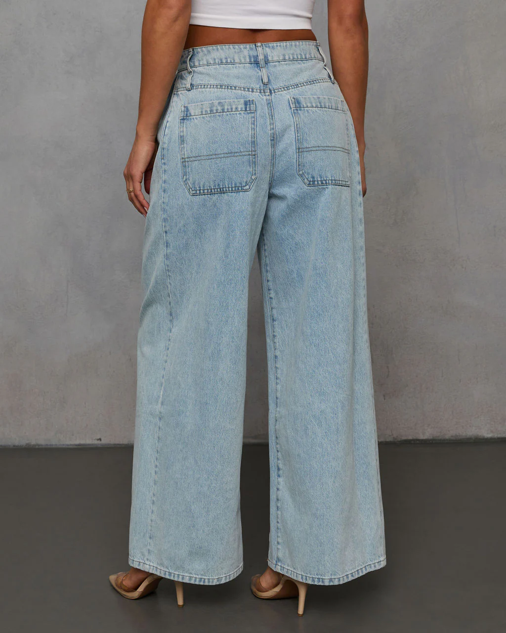 Sindy Wide Leg Pleated Jeans
