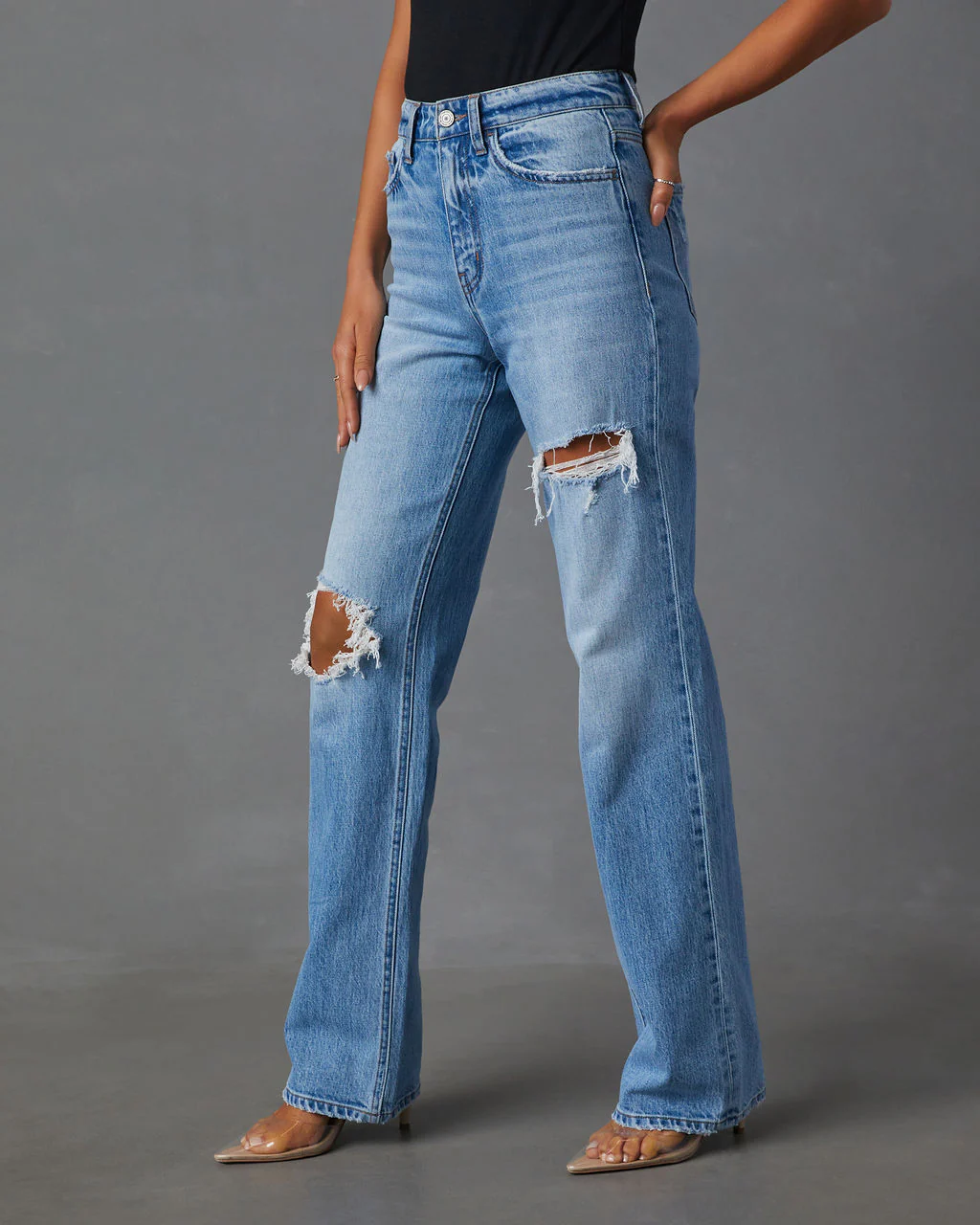 Sequoia 90s Fit Distressed Straight Leg Jeans